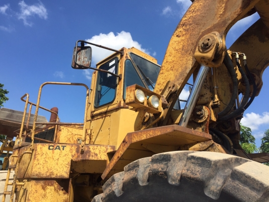 ขายรถตัก CATERPILLAR 988B รถนำเข้าจากญี่ปุ่นแท้ๆ บุ้งกี๋ขนาด 4.5 คิว เครื่อง เกียร์ ปั้ม สมบูรณ์พร้อมใช้ครับ ติดต่อ 063-9316985 ID LINE : 0639316985