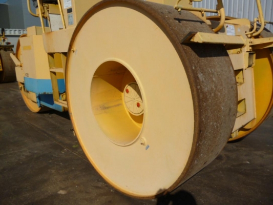 รถบดสามล้อเหล็ก KAWASAKI K12  FROM JAPAN สนใจติดต่อ 063-9316985 ID LINE : 0639316985 ครับ