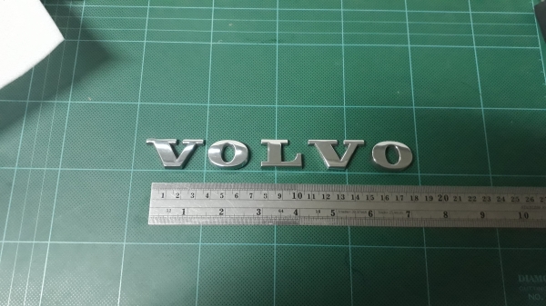 โลโก้ VOLVO แท้ ติดท้ายรถ แบบแยกชิ้น