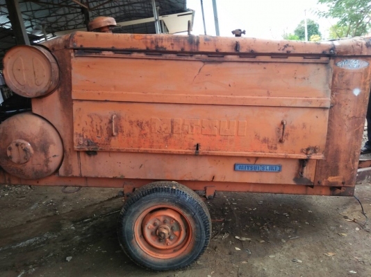 ขายถูก เครื่องปั๊มลม/เป่าท่อประปา ยี่ห้อ MITSUI  DEUTZ รุ่น RV-50(แรงลม 175) ใช้งานได้ สนใจสอบถามได้