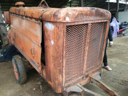 ขายถูก เครื่องปั๊มลม/เป่าท่อประปา ยี่ห้อ MITSUI  DEUTZ รุ่น RV-50(แรงลม 175) ใช้งานได้ สนใจสอบถามได้