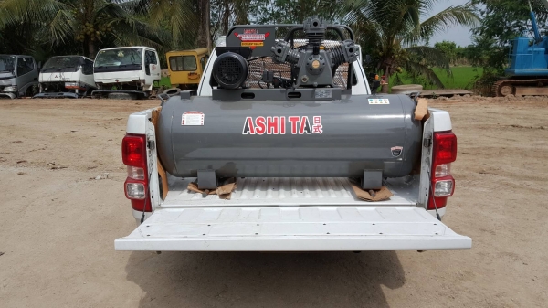 ขายเครื่องปั๊มลม ***ของใหม่แกะกล่องยังไม่เคยใช้งาน*ยี่ห้อ ASHITA  ขนาด 300 ลิตร /4HPแรง / 220V(ไฟบ้าน ) 10 บาร์3 สูบ ขายราคาถูก