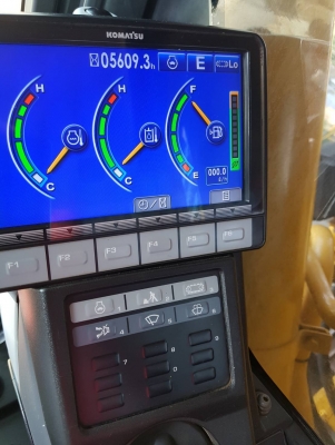 ขาย KOMATSU PC200-8MO ใช้งาน 5,609 ชั่วโมง (PM 8,000 ชม.) สภาพนางฟ้า