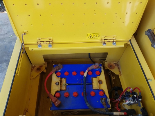 ขาย KOMATSU PC200-8MO ใช้งาน 5,609 ชั่วโมง (PM 8,000 ชม.) สภาพนางฟ้า