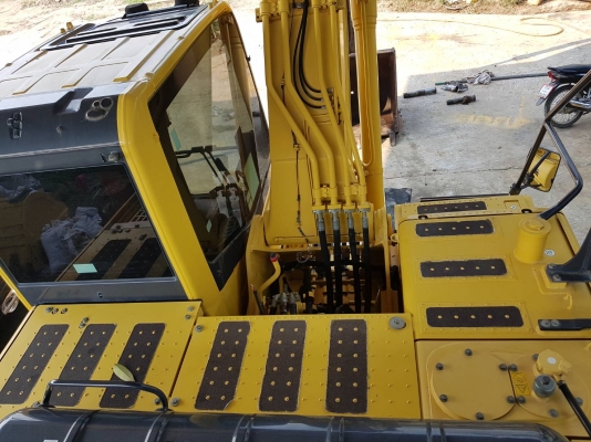 ขาย KOMATSU PC200-8MO ใช้งาน 5,609 ชั่วโมง (PM 8,000 ชม.) สภาพนางฟ้า