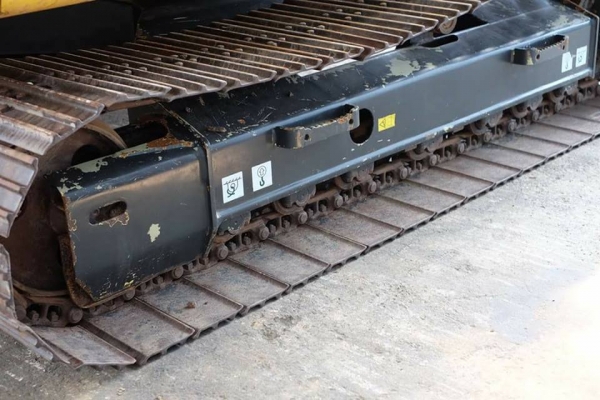 ขายรถแบ็คโฮ KOMATSU PC130-8 ไมล์ 5 พันชั่วโมง สภาพนางฟ้า