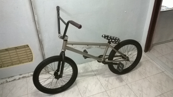 จักรยานbmx สภาพปั่นใด้ปกติ ราคา2900บาท โทร0924462525โส สนใจจริงๆราคาคุ่ยกันใด้