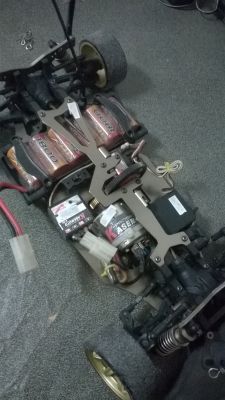 ขายรถบังคับดริฟ kasemotoแบบเพลา เล่นใด้ปกติ ใด้หมดเลยตามรูป ราคา2000บาท โทร0924462525โส