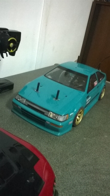 ขายรถบังคับดริฟ kasemotoแบบเพลา เล่นใด้ปกติ ใด้หมดเลยตามรูป ราคา2000บาท โทร0924462525โส