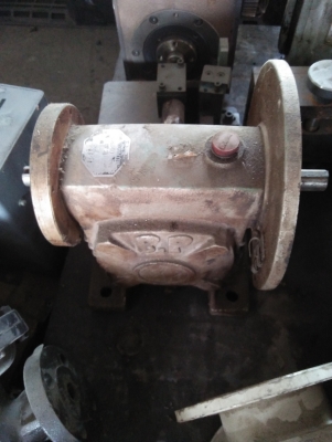 หัวเกียรทด1/10,1/40,1/100 ตัวละ2800