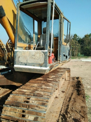 ขายรถแบคโฮ KOMATSU PC200-3 ขายรถแบคโฮ KOMATSU PC200-3