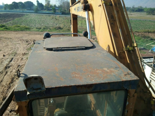 ขายรถแบคโฮ KOMATSU PC200-3 ขายรถแบคโฮ KOMATSU PC200-3