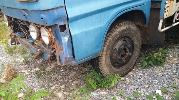 ขาย 110,000 รถ6ล้อ ISUZU 9680287 เครื่อง 4BB1-98 แรง หัวพอใช้ เครื่องดี เกียร์ดี กะบะคอกแซง กว้าง 2.04 ม.ยาว 4.25 ม. สูง 1.69 ม. เล่มทะเบียน รถอยู่ กทม.แจ้งวัฒนะ 090-772-3710 090-772-3708