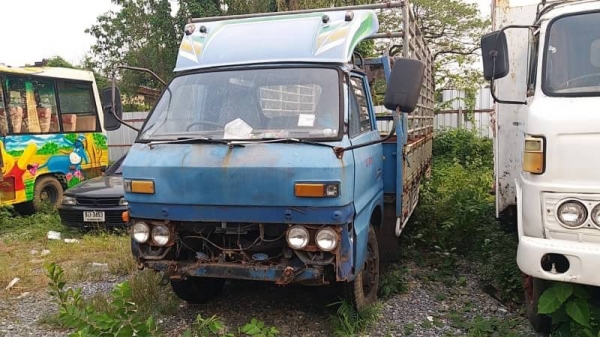 ขาย 110,000 รถ6ล้อ ISUZU 9680287 เครื่อง 4BB1-98 แรง หัวพอใช้ เครื่องดี เกียร์ดี กะบะคอกแซง กว้าง 2.04 ม.ยาว 4.25 ม. สูง 1.69 ม. เล่มทะเบียน รถอยู่ กทม.แจ้งวัฒนะ 090-772-3710 090-772-3708