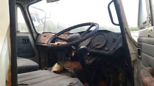 ขาย 180,000 รถ6ล้อ HINO KM 310 เครื่อง 6BB1-145 แรง หัวดี ยางดี คัชซีสวย กะบะคอกบรรทุก กว้าง 2.30 ม. ยาว 4.40 ม. สูง 1.60 ม. เล่มทะเบียน รถพร้อมใช้ รถอยู่ กทม.แจ้งวัฒนะ 090-772-3710 090-772-3708