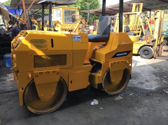 รถบดkomatsu jv32wสภาพดีพร้อมใช้ เก่าญี่ปุ่น หน้าเหล็กหลังเหล็ก รถบดkomatsu jv32wสภาพดีพร้อมใช้ เก่าญี่ปุ่น หน้าเหล็กหลังเหล็ก