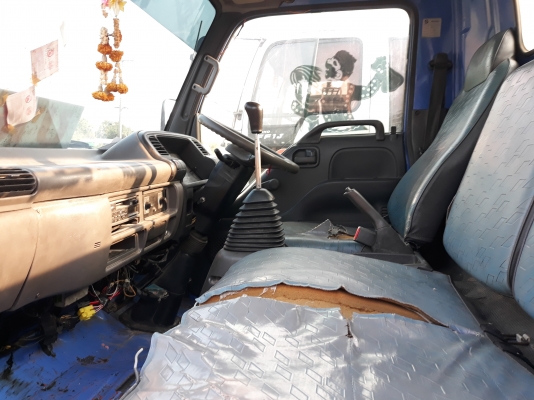 ISUZU NPR 130 แรงปี 48 ยาว 5 เมตร F หน้า/หลัง เครื่องดี คัสซีสวย ราคา 420,000 สนใจติดต่อ 0935604445