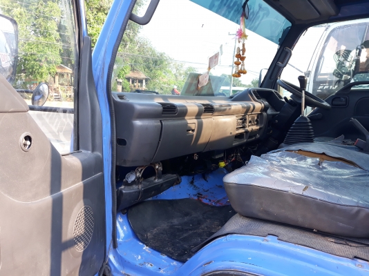 ISUZU NPR 130 แรงปี 48 ยาว 5 เมตร F หน้า/หลัง เครื่องดี คัสซีสวย ราคา 420,000 สนใจติดต่อ 0935604445
