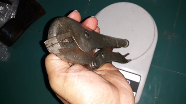 ขายคีมล็อกVISE GIRP 10R ด้ามตีVISE GRIP MADE IN USA. เก่ามือสองสภาพดี