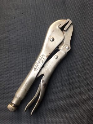 ขายคีมล็อกVISE GIRP 10R ด้ามตีVISE GRIP MADE IN USA. เก่ามือสองสภาพดี