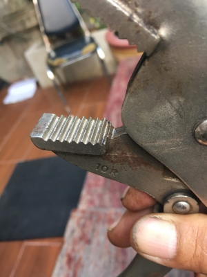 ขายคีมล็อกVISE GIRP 10R ด้ามตีVISE GRIP MADE IN USA. เก่ามือสองสภาพดี
