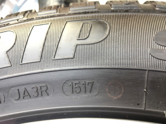 ล้อแม็ก Ford Everest ขอบ20 พร้อมยาง 265-50-20 Goodyear ปี 17 แม็กสวย ดอกเต็มๆทุกเส้น