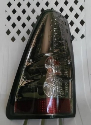 โคมไฟท้าย  dmax 2006-2011  Smoke