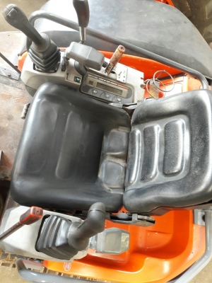 ขายด่วนรถขุดคุโบต้า3ตัน