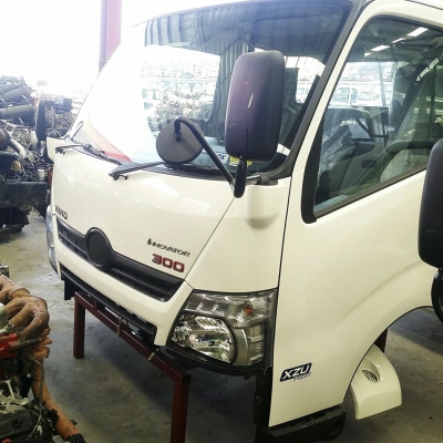 ขายหัวเก๋ง Hino 300 Expert ใหม่กริบเลยครับ