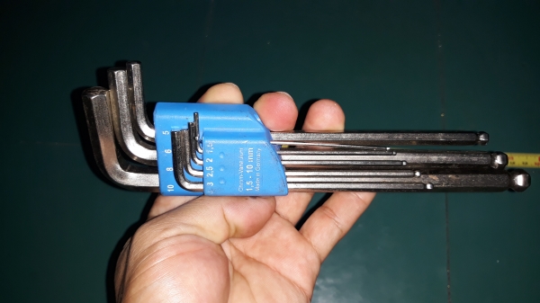 ขายหกเหลี่ยมชุดเบอร์มิลMADE IN GERMANY. มือสองเยอรมันขาดเบอร์5ไม่มีมา ขายหกเหลี่ยมชุดเบอร์มิลMADE IN GERMANY. มือสองเยอรมันขาดเบอร์5ไม่มีมา