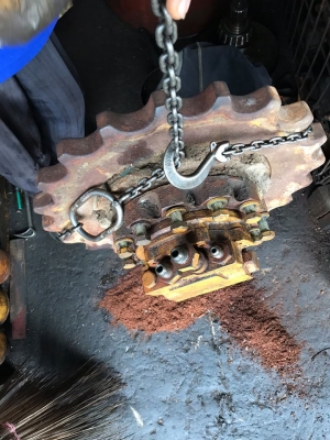 ตัวเดิน รถขุด PC60