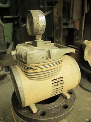 ขายปั๊มลมอเมริกาแท้ Thomas ขนาดเล็ก ขายปั๊มลมอเมริกาแท้ Thomas ขนาดเล็ก