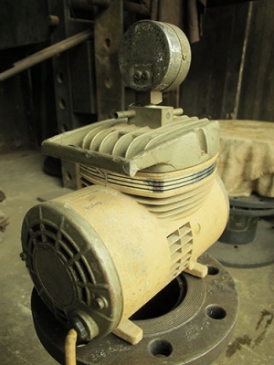 ขายปั๊มลมอเมริกาแท้ Thomas ขนาดเล็ก ขายปั๊มลมอเมริกาแท้ Thomas ขนาดเล็ก