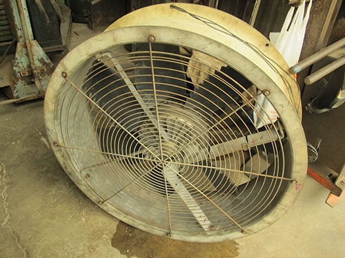 ขายพัดลมขนาดใหญ่30นิ้ว ลมแรงมากๆใช้ไฟ3เฟส380โวล์ท ขายพัดลมขนาดใหญ่30นิ้ว ลมแรงมากๆใช้ไฟ3เฟส380โวล์ท