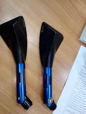 มีกระจกแฮนด์ขายแล้ว