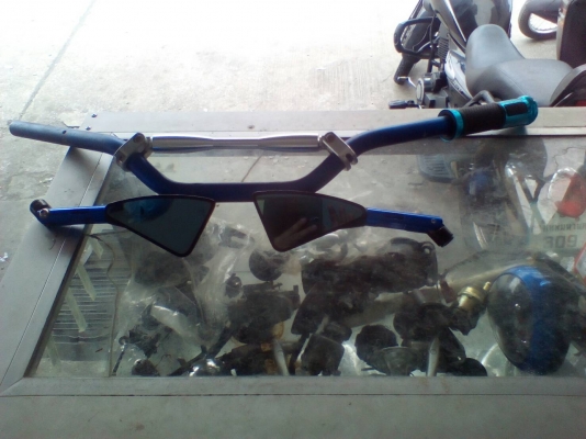 มีกระจกแฮนด์ขายแล้ว