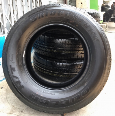 ยางป้ายแดง Bridgestone 265-65-17 ปลายปี 17 ตุ่มเป้งๆ เส้นสีชัดๆ ยางป้ายแดง Bridgestone 265-65-17 ปลายปี 17 ตุ่มเป้งๆ เส้นสีชัดๆ
