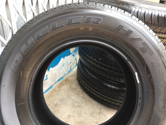 ยางป้ายแดง Bridgestone 265-65-17 ปลายปี 17 ตุ่มเป้งๆ เส้นสีชัดๆ ยางป้ายแดง Bridgestone 265-65-17 ปลายปี 17 ตุ่มเป้งๆ เส้นสีชัดๆ