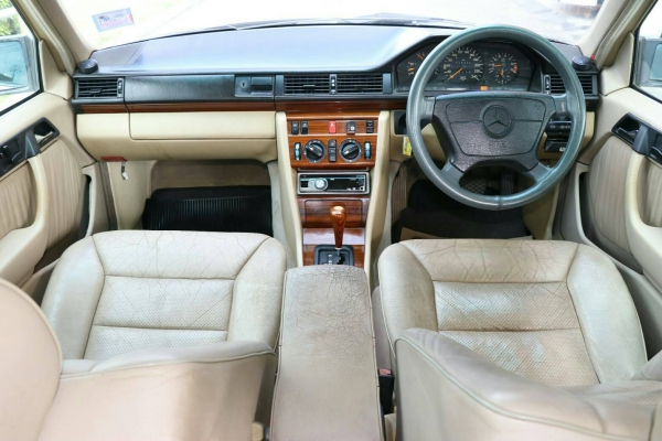 BENZ E220 W124 1995 (ขายสด)