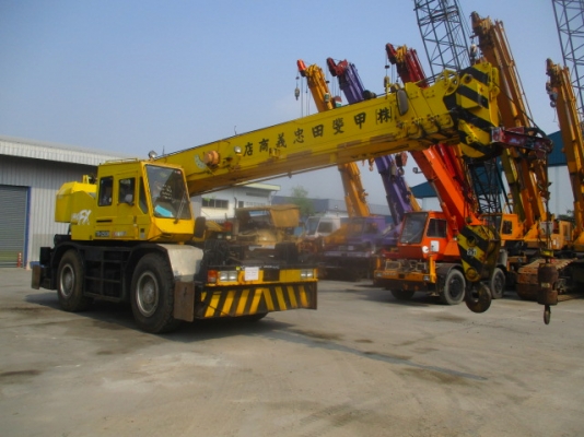 ขาย TADANO TR250M-5 เก่านอก ยังไม่เคยใช้งานในเมืองไทย นำเข้าจากประเทศญี่ปุ่น สนใจติดต่อ อำพล 090-969