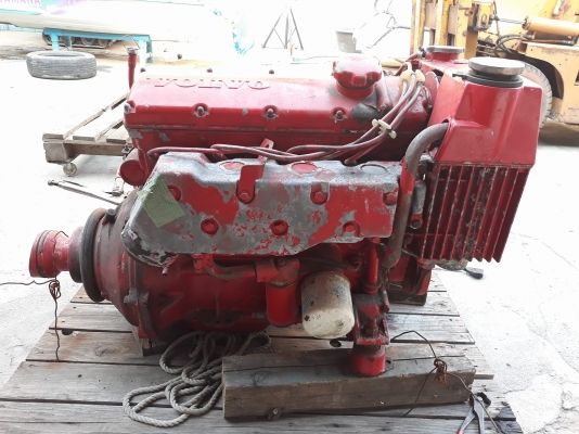 เครื่องVOLVO PENTA เครื่องติดได้ (ไม่มีคาบู)