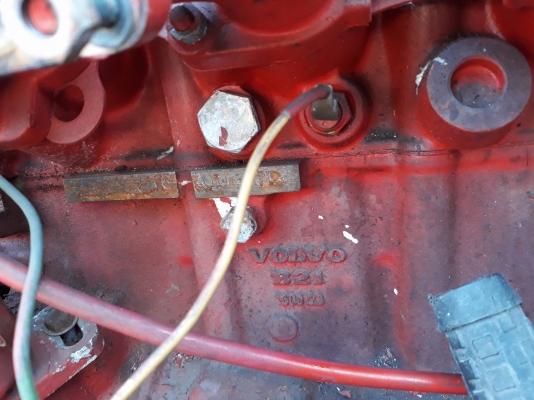 เครื่องVOLVO PENTA เครื่องติดได้ (ไม่มีคาบู) เครื่องVOLVO PENTA เครื่องติดได้ (ไม่มีคาบู)