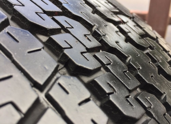 ยาง Bridgestone 245 70 16 ปลายปี17 มีให้เลือก3ชุด ดอกเต็ม เนื้อนิ่มๆ ใช้ยาว ราคาไม่แพง