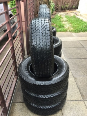 ยาง Bridgestone 245 70 16 ปลายปี17 มีให้เลือก3ชุด ดอกเต็ม เนื้อนิ่มๆ ใช้ยาว ราคาไม่แพง