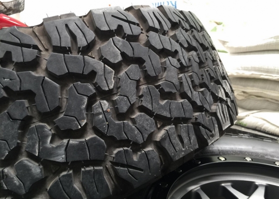 ล้อแท้ KMC XD 127 พร้อม ยางBF ko2 เพิ่งเบิกใหม่ สภาพใหม่มากทั้งชุด ล้อแท้ KMC XD 127 พร้อม ยางBF ko2 เพิ่งเบิกใหม่ สภาพใหม่มากทั้งชุด