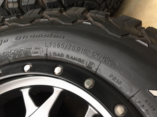 ล้อแท้ KMC XD 127 พร้อม ยางBF ko2 เพิ่งเบิกใหม่ สภาพใหม่มากทั้งชุด ล้อแท้ KMC XD 127 พร้อม ยางBF ko2 เพิ่งเบิกใหม่ สภาพใหม่มากทั้งชุด