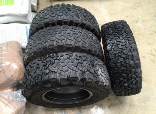 ล้อแท้ KMC XD 127 พร้อม ยางBF ko2 เพิ่งเบิกใหม่ สภาพใหม่มากทั้งชุด ล้อแท้ KMC XD 127 พร้อม ยางBF ko2 เพิ่งเบิกใหม่ สภาพใหม่มากทั้งชุด