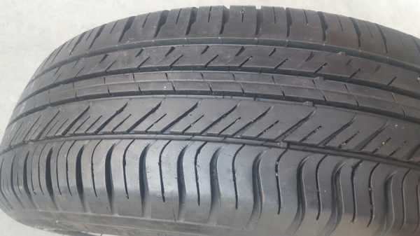 ขายล้อNISSAN March ขอบ15 ยาง175/65/15 ปี15  4 ล้อ