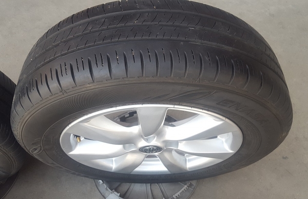 ขายล้อNISSAN ALMERA VL ยาง185/65/15 ปี15  4 ล้อ