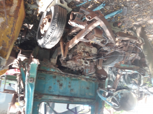 ขายรถisuzu6ล้อเล็ก 100แรง สภาพ60\% เหมาะทำรถอีแต๋น